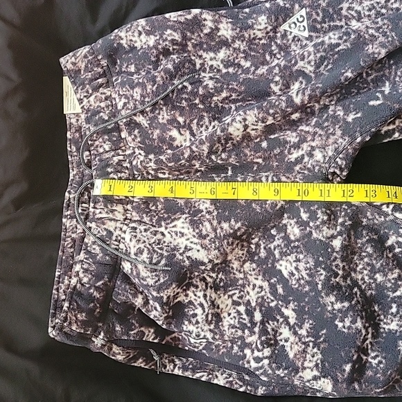 Nike ACG Joggers Size S New - Picture 14 of 15